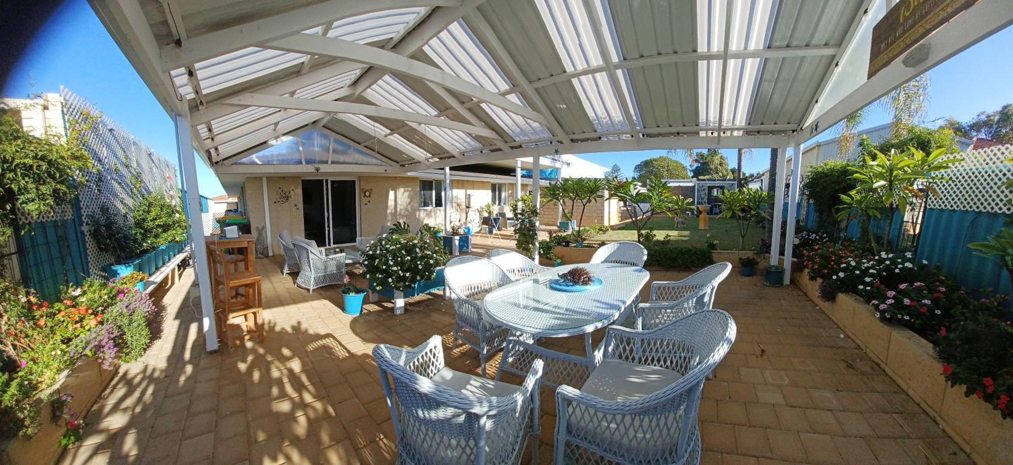 רוקינגהאם Palm Beach Guest House מראה חיצוני תמונה